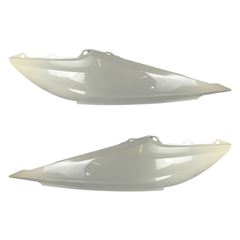 Z-TAMPA LATERAL BIZ 125 18/22 CREME PER