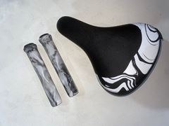 KIT SELIM BMX C/CARRINHO + MANOPLA BRANC